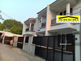 4 Kamar Vila for sale in Bekasi, West Jawa, Jatiasih, Bekasi