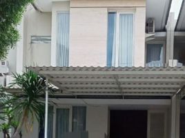 Villa 3 chambre à vendre à Wiyung, East Jawa, Wiyung