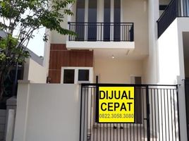 4 Habitación Villa en venta en Rungkut, East Jawa, Rungkut