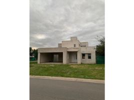 3 Bedroom House for sale in Paseo del Buen Pastor, Capital, Capital