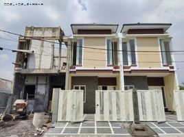 Maison 4 chambre à vendre à Tenggilis Mejoyo, East Jawa, Tenggilis Mejoyo