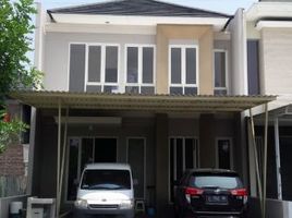 4 Habitación Villa en venta en Wiyung, East Jawa, Wiyung