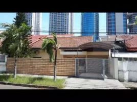 5 Bedroom House for sale in Dukuhpakis, Surabaya, Dukuhpakis