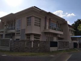 7 Bedroom House for sale in Lakarsantri, East Jawa, Lakarsantri