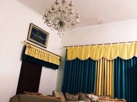 7 Schlafzimmer Villa zu verkaufen in Sukolilo, East Jawa, Sukolilo