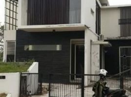 4 Habitación Villa en venta en Lakarsantri, East Jawa, Lakarsantri