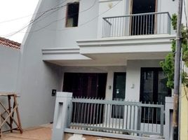 4 Bedroom House for sale in Kenjeran, Surabaya, Kenjeran