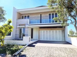 4 Schlafzimmer Villa zu verkaufen in Lakarsantri, East Jawa, Lakarsantri