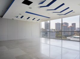 170 m2 Office for rent in Huixquilucan, Mexico, Huixquilucan