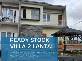 4 Bedroom House for sale in Gayungan, Surabaya, Gayungan