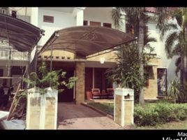 4 Bedroom House for sale in Dukuhpakis, Surabaya, Dukuhpakis