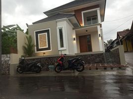 4 Bedroom House for sale in Seyegan, Sleman, Seyegan