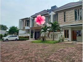 5 Bedroom Villa for sale in Duren Sawit, Jakarta Timur, Duren Sawit