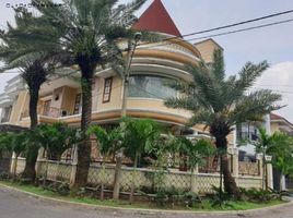 6 Bedroom House for sale in Dukuhpakis, Surabaya, Dukuhpakis