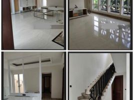 6 Bedroom House for sale in Dukuhpakis, Surabaya, Dukuhpakis