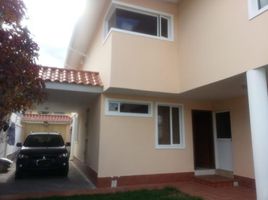 4 Bedroom House for sale in Cumbaya, Quito, Cumbaya