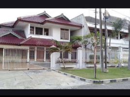 5 Bedroom House for sale in Dukuhpakis, Surabaya, Dukuhpakis