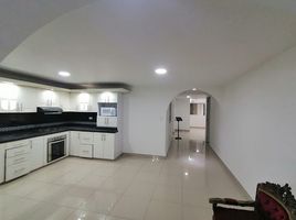 4 Bedroom House for sale in Bare Foot Park (Parque de los Pies Descalzos), Medellin, Medellin