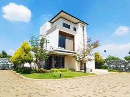 4 Bedroom Villa for sale in Aeon Mall Jakarta Garden City, Cakung, Cakung