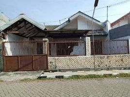 3 Habitación Villa en venta en Wiyung, East Jawa, Wiyung