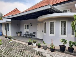 4 Bedroom House for sale in Wonokromo, Surabaya, Wonokromo