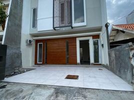 3 Habitación Villa en venta en Gunung Anyar, East Jawa, Gunung Anyar