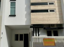 3 Habitación Casa en venta en Tambaksari, East Jawa, Tambaksari