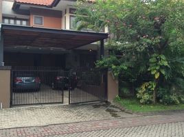 5 Bedroom House for sale in Dukuhpakis, Surabaya, Dukuhpakis