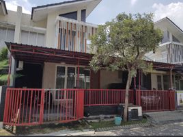 4 Habitación Casa en venta en Wiyung, East Jawa, Wiyung