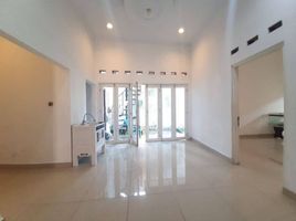 6 Bedroom House for sale in Yogyakarta, Seyegan, Sleman, Yogyakarta