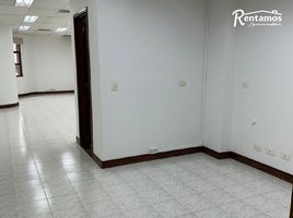 48 m² Office for rent in Parque de los Pies Descalzos, Medellín, Medellín