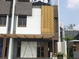 5 Bedroom House for sale in Ciledug, Tangerang, Ciledug