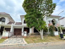 4 Habitación Villa en venta en Dukuhpakis, East Jawa, Dukuhpakis