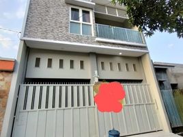 3 Habitación Villa en venta en Rungkut, East Jawa, Rungkut