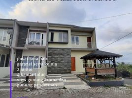 4 Kamar Rumah for sale in Gayungan, Surabaya, Gayungan