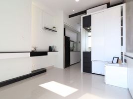 1 Bedroom Apartment for rent in Dukuhpakis, Surabaya, Dukuhpakis