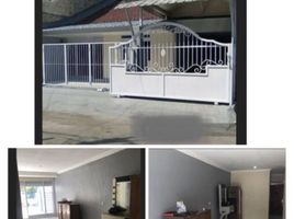 4 Habitación Villa en venta en Wiyung, East Jawa, Wiyung