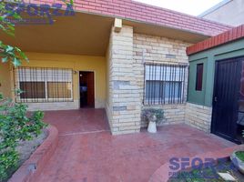 4 Bedroom House for sale in General Sarmiento, Buenos Aires, General Sarmiento