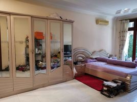 4 Bedroom House for sale in Dukuhpakis, Surabaya, Dukuhpakis