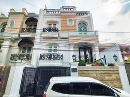 3 Bedroom Villa for sale in Medistra Hospital, Mampang Prapatan, Kebayoran Baru