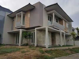 4 Schlafzimmer Haus zu verkaufen in Lakarsantri, East Jawa, Lakarsantri