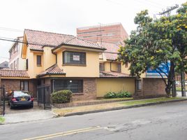 4 Bedroom House for sale in Bogota, Cundinamarca, Bogota