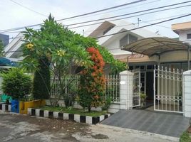 4 Bedroom House for sale in Siloam Hospitals Surabaya, Gubeng, Gubeng