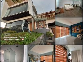 4 Bedroom Villa for sale in 23 Paskal Shopping Center, Andir, Cidadap