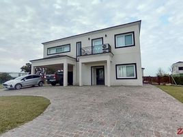 4 Bedroom House for sale in Esteban Echeverria, Buenos Aires, Esteban Echeverria