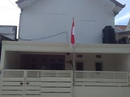 3 Kamar Vila for rent in Dukuhpakis, East Jawa, Dukuhpakis, Surabaya, East Jawa