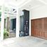 7 Bedroom House for sale in Antique Market, Menteng, Menteng