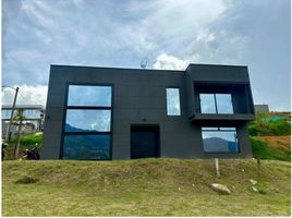 Maison 4 chambre à vendre à Medellin, Antioquia, Medellin