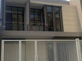 4 Habitación Casa en venta en Tenggilis Mejoyo, East Jawa, Tenggilis Mejoyo