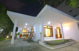 Сдаётся дом, 4 спальни, 900 м², Ngũ Hành Sơn